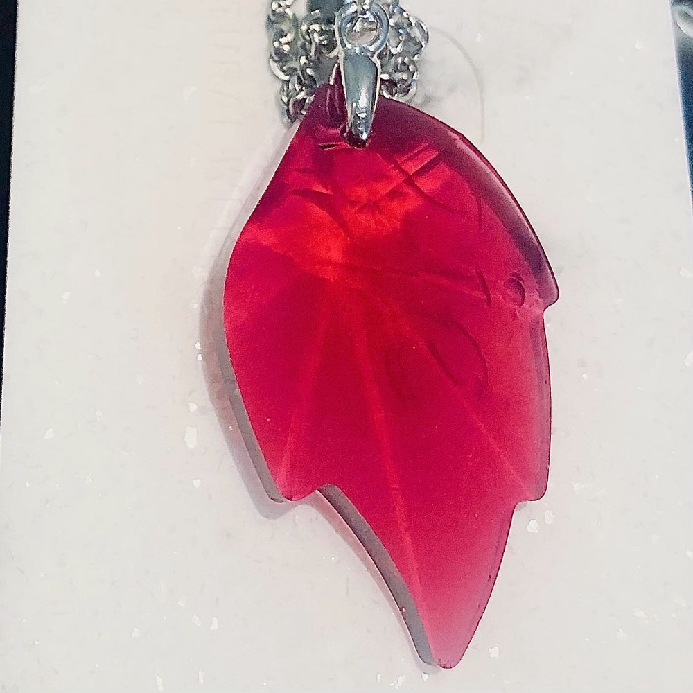 DINKA Swarovski leaf necklace